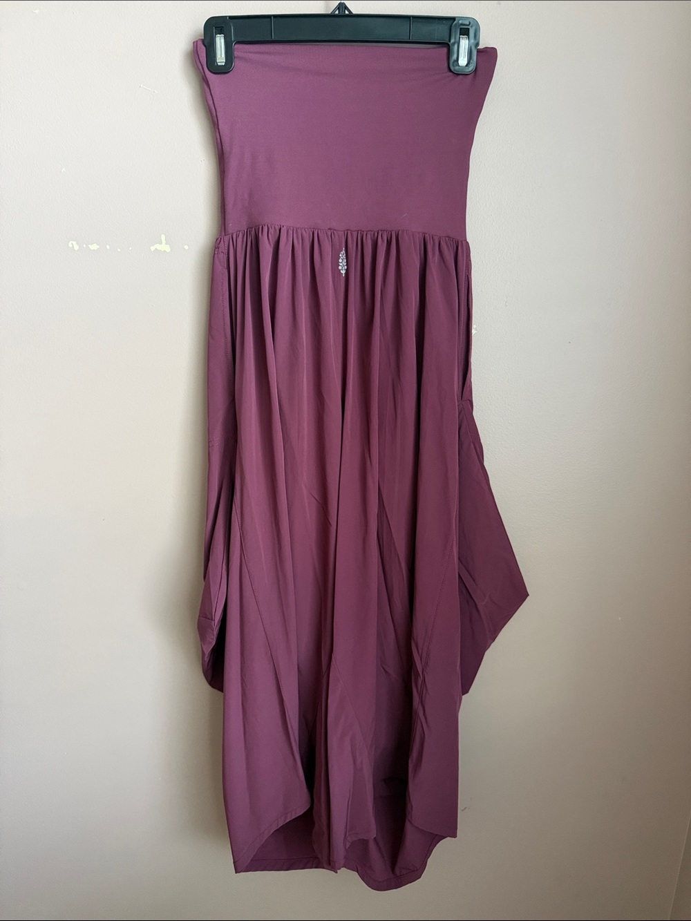 Way Back Convertible
One-Piece in the color CLOVE (see real pics!) - Picture 6 of 6
